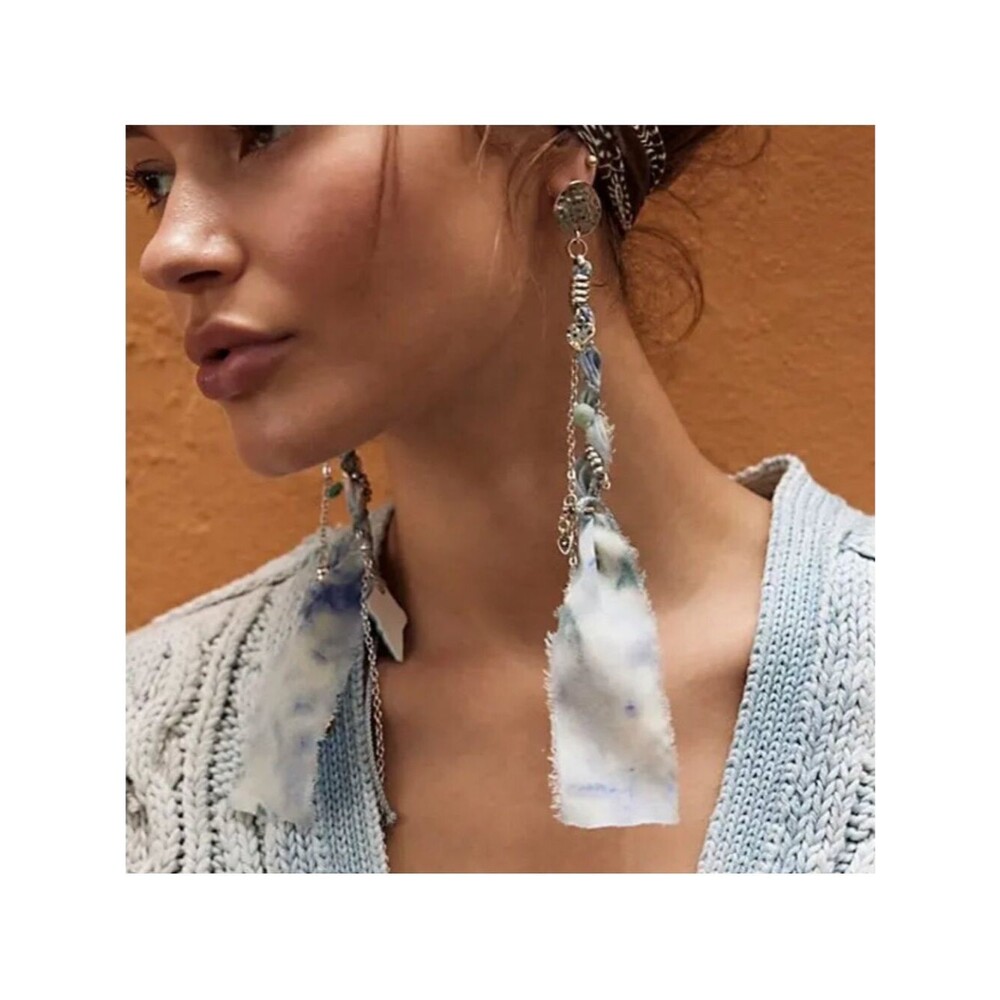NWT Free People Clearwater Dangle Earrings in Blue